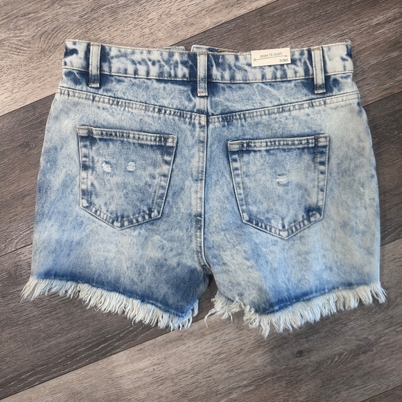 Ladies ban•jara super high rise distressed jean shorts - Picture 2 of 3